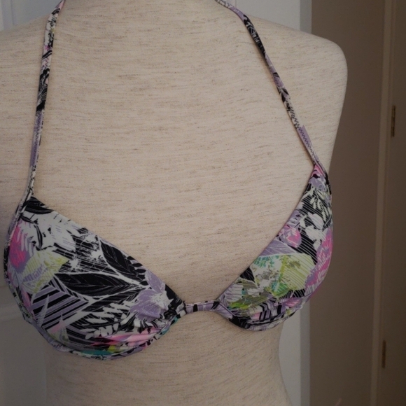 Victoria's Secret Floral Bikini Top only - Picture 2 of 16